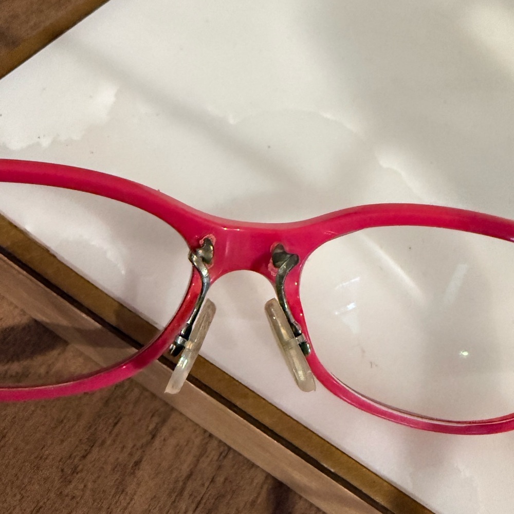 CHANEL Bold Pink Eyewear - Picture 4 of 5